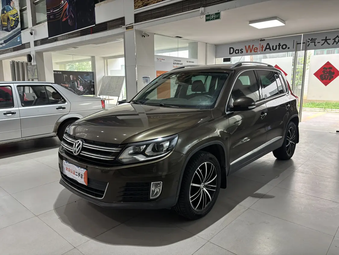 Volkswagen Tiguan (Tharu)