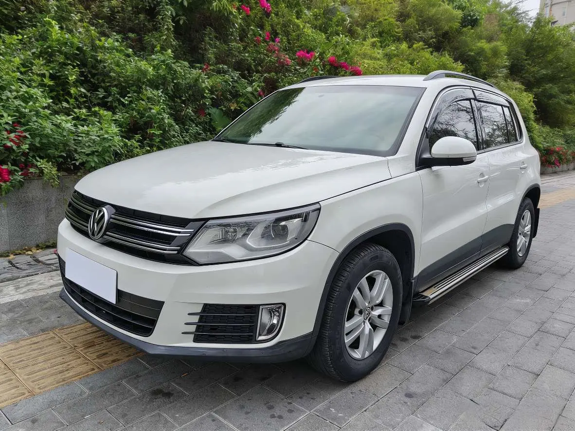 Volkswagen Tiguan (Tharu)