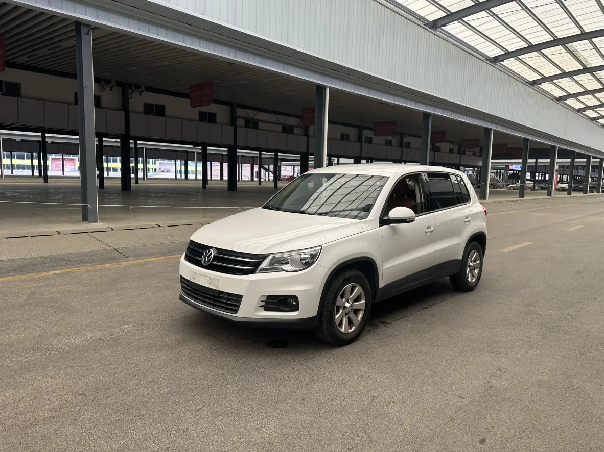 Volkswagen Tiguan (Tharu)