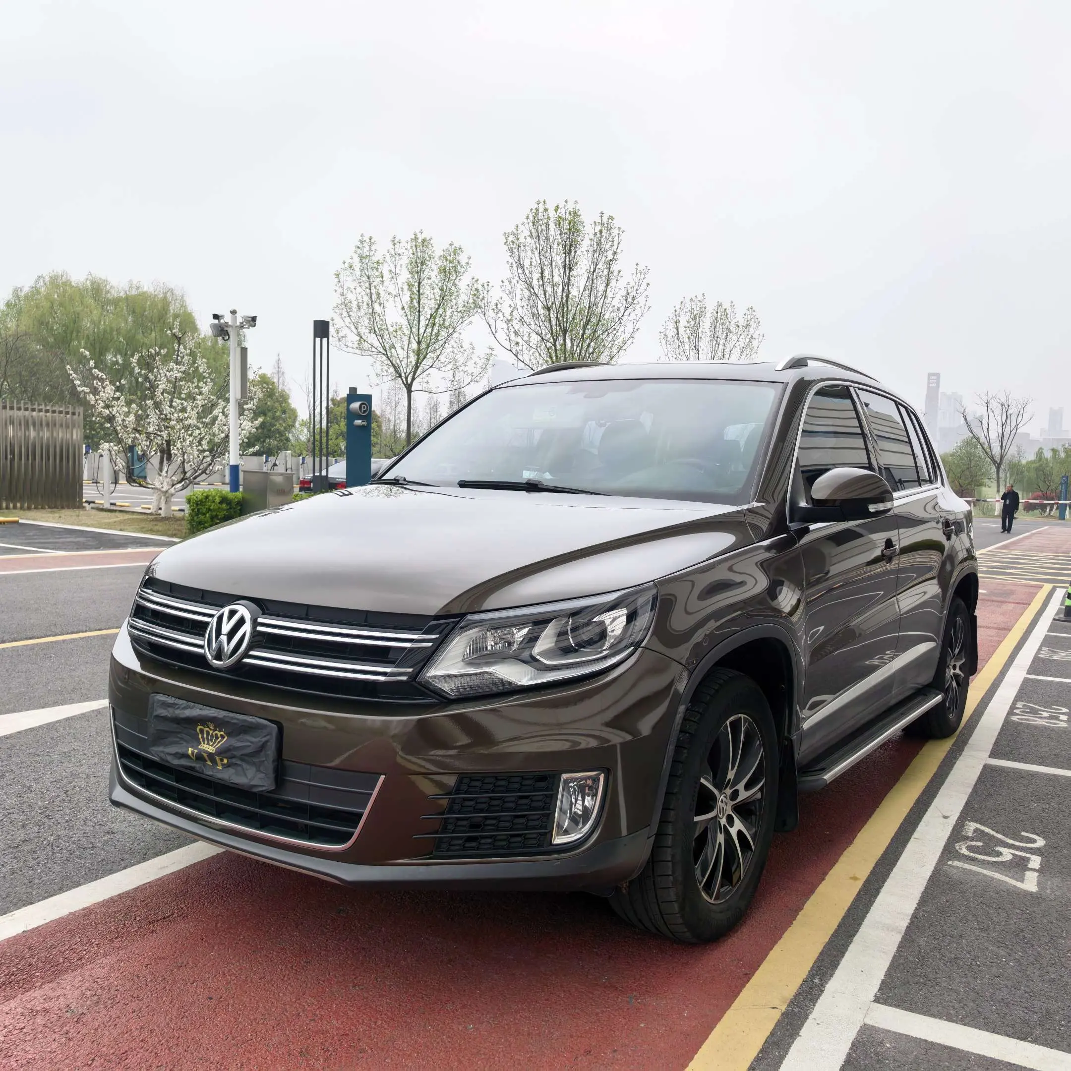 Volkswagen Tiguan (Tharu)