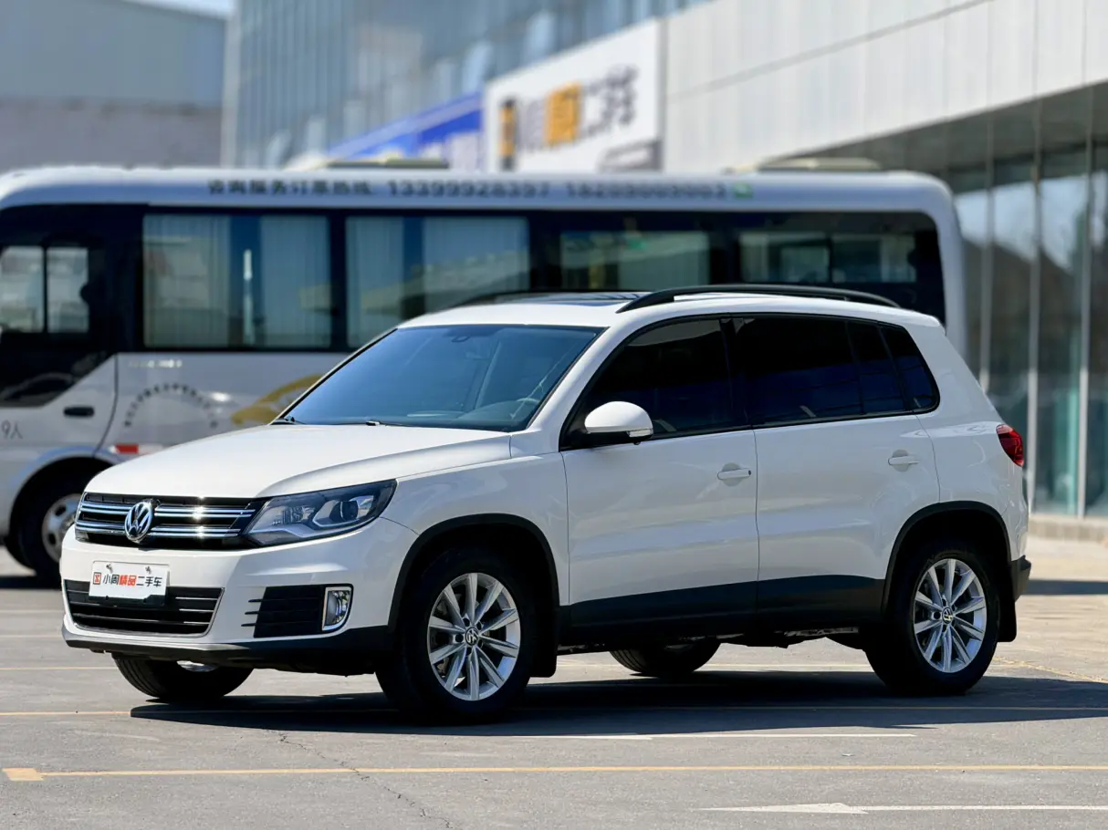Volkswagen Tiguan (Tharu)