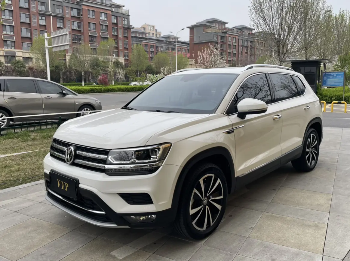 Volkswagen Tharu