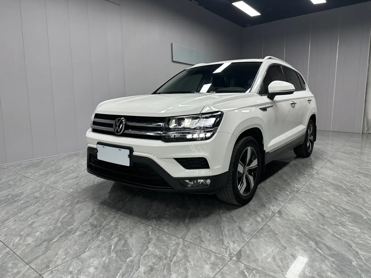 Volkswagen Tharu