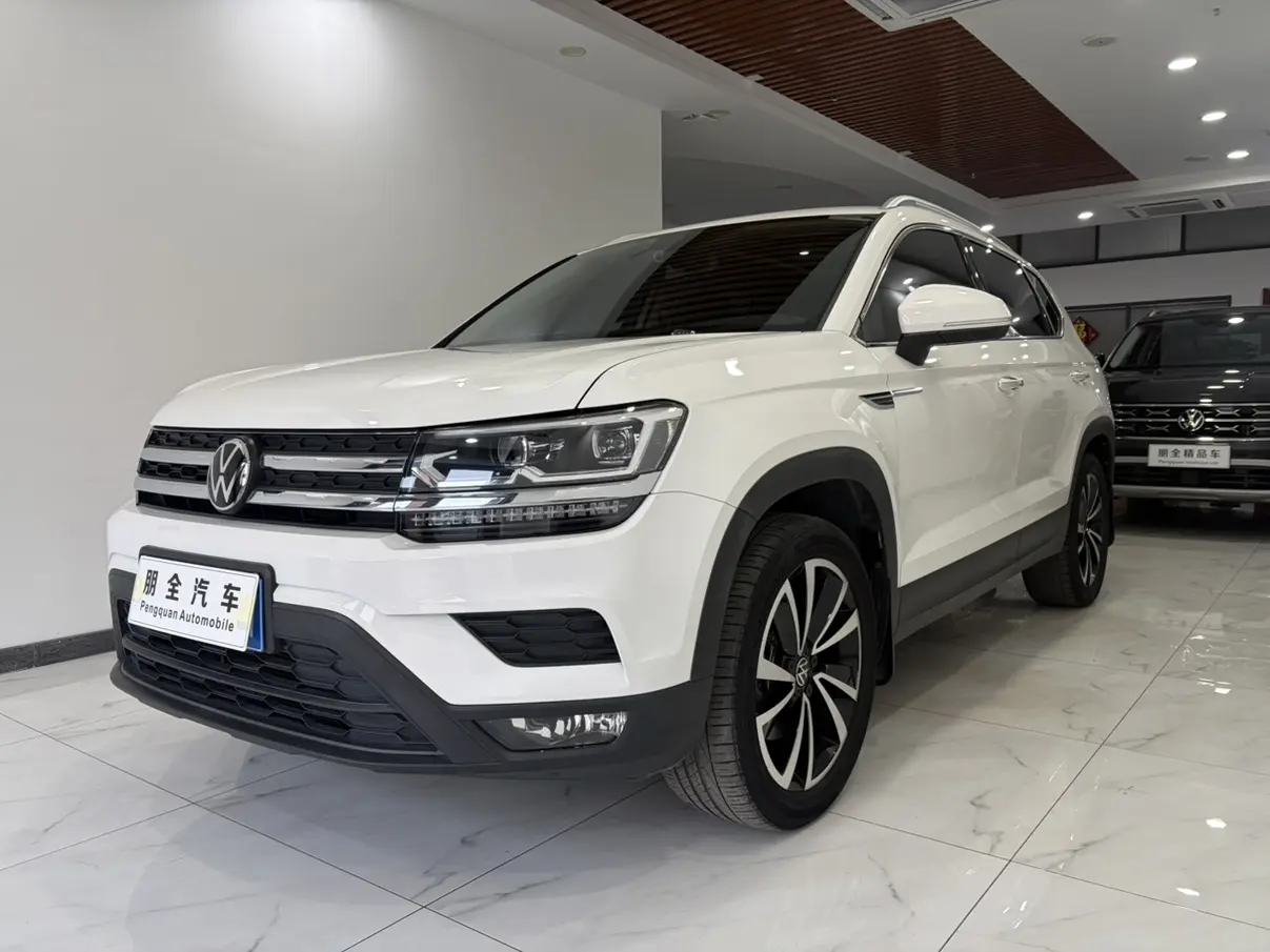 Volkswagen Tharu