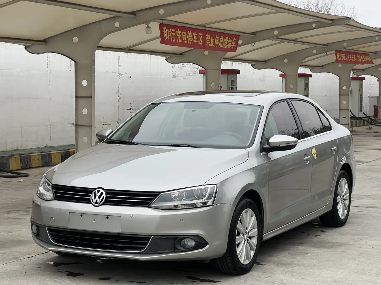 Volkswagen Sagitar