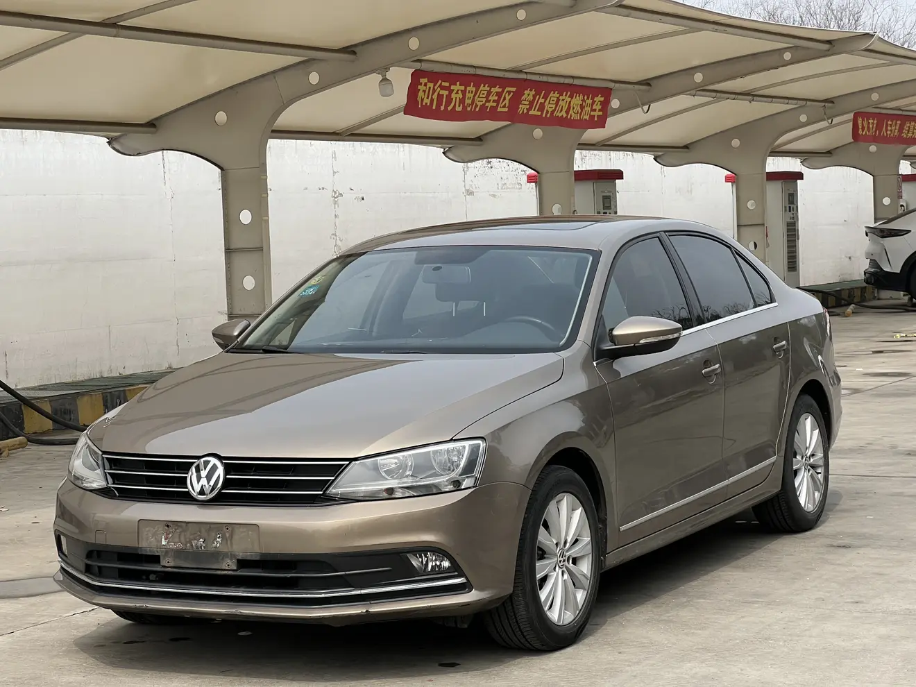 Volkswagen Sagitar