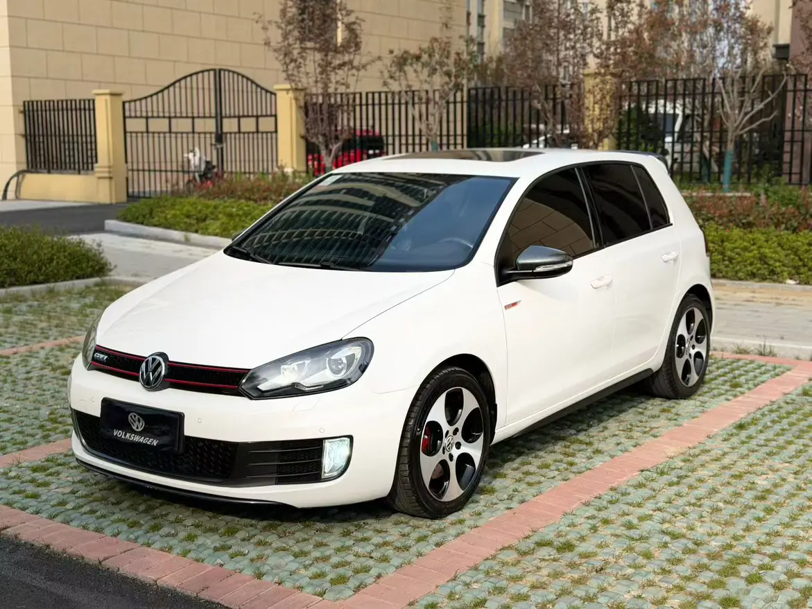 Volkswagen Golf GTI