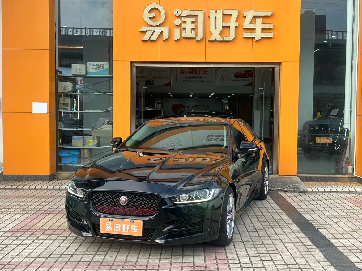 Jaguar XE