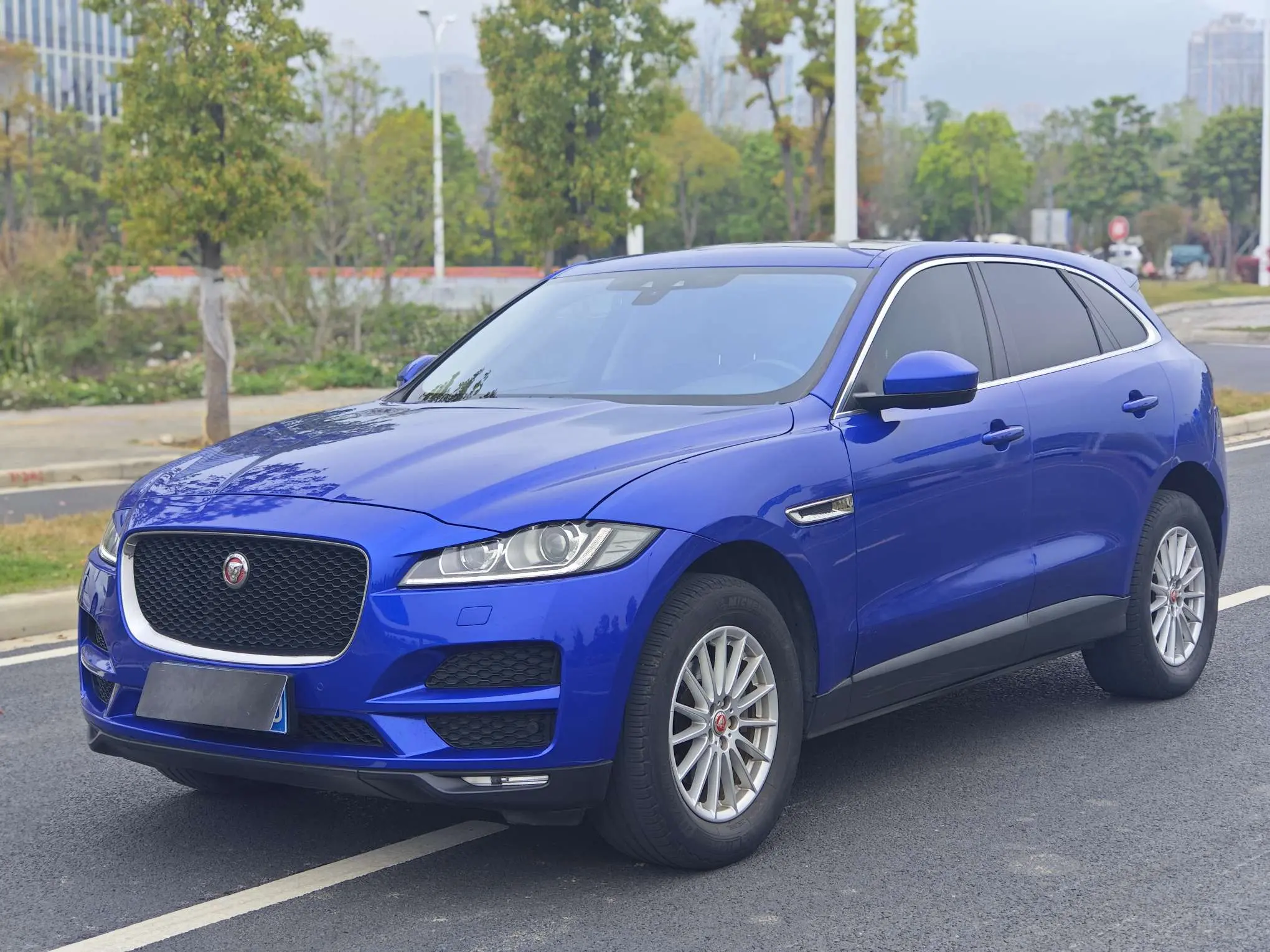 Jaguar F-PACE