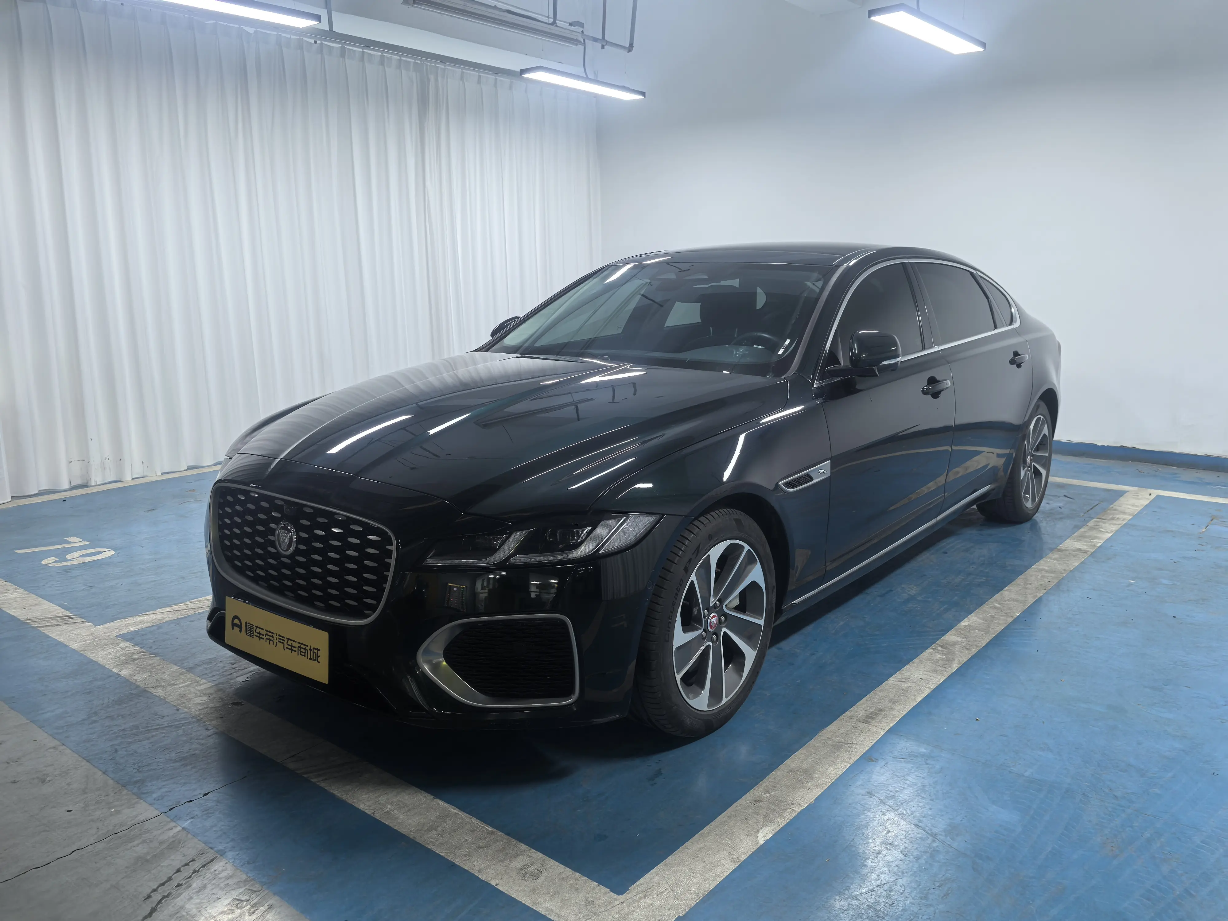 Jaguar XFL