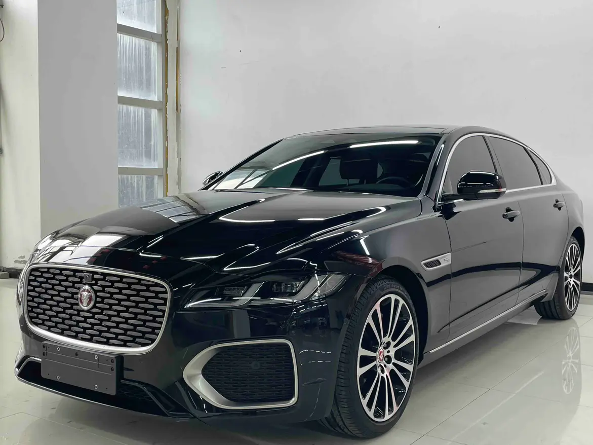 Jaguar XFL