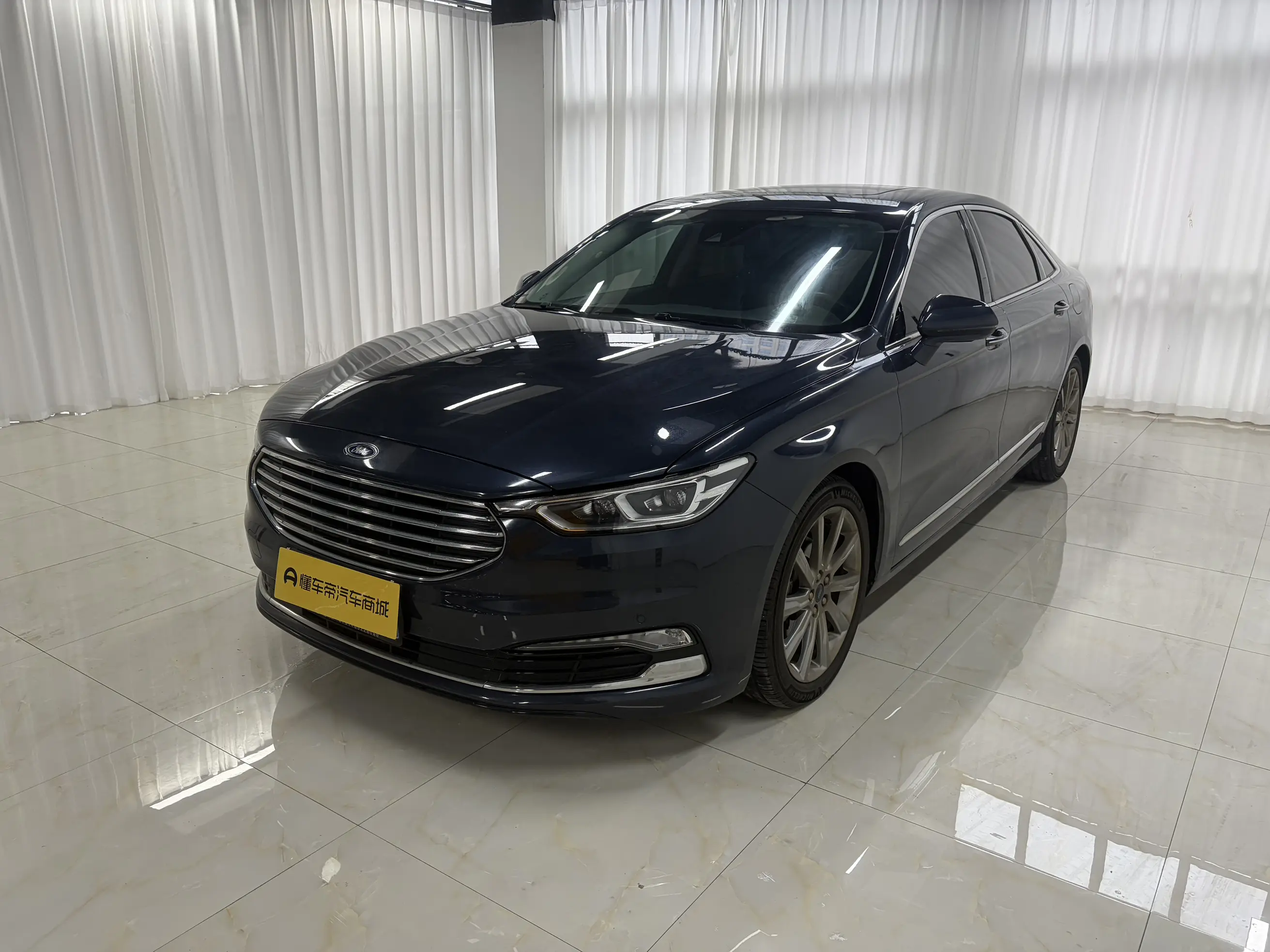 Ford Taurus
