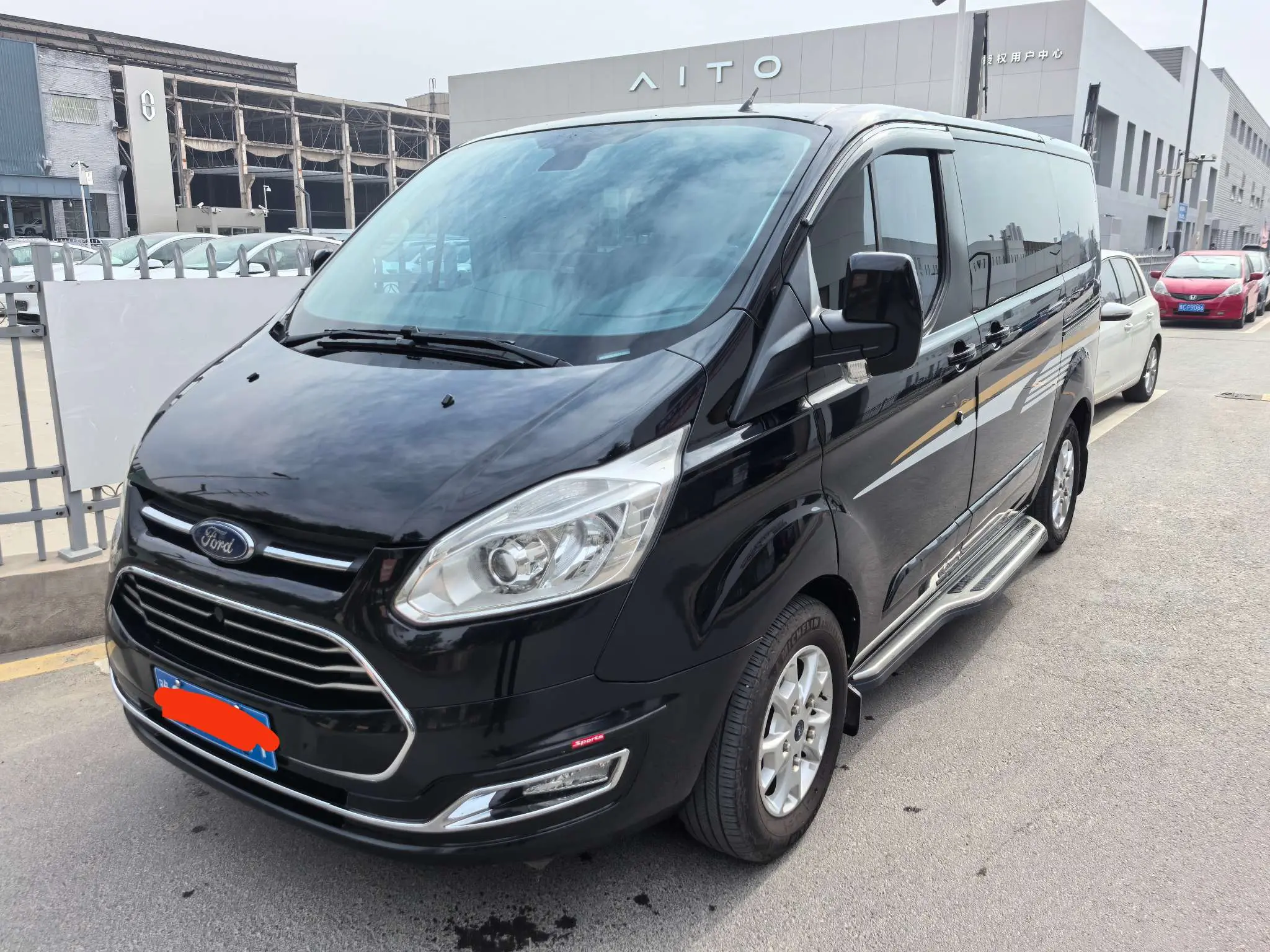 Ford Toureo