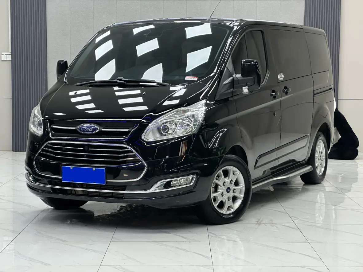 Ford Toureo