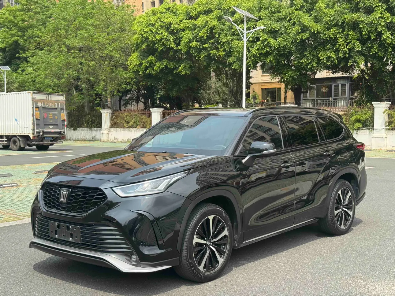 Toyota Crown Kluger