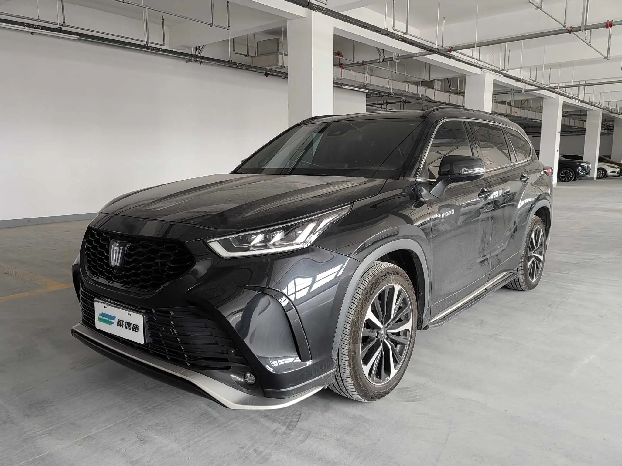 Toyota Crown Kluger
