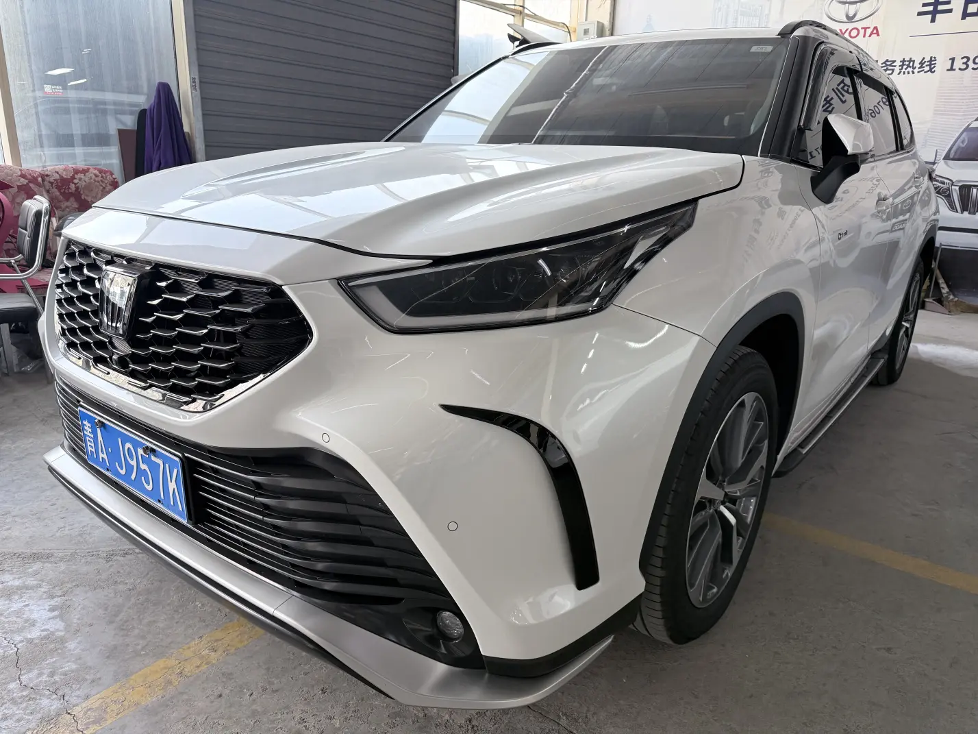 Toyota Crown Kluger