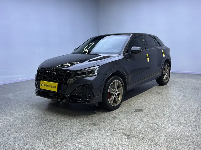 Audi Q2L