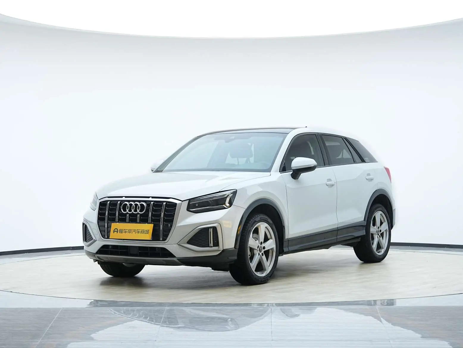 Audi Q2L