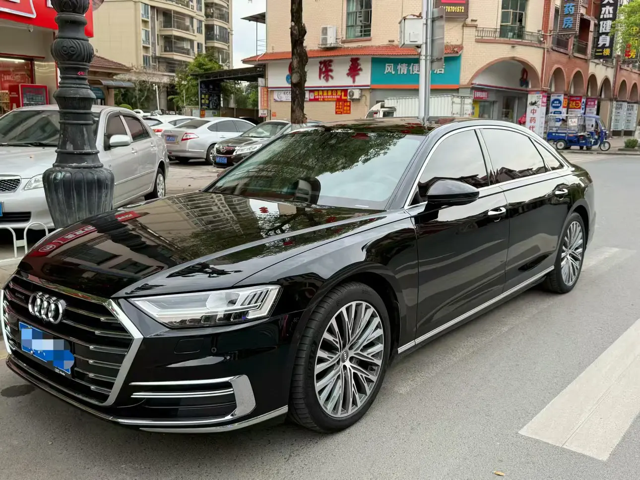 Audi A8