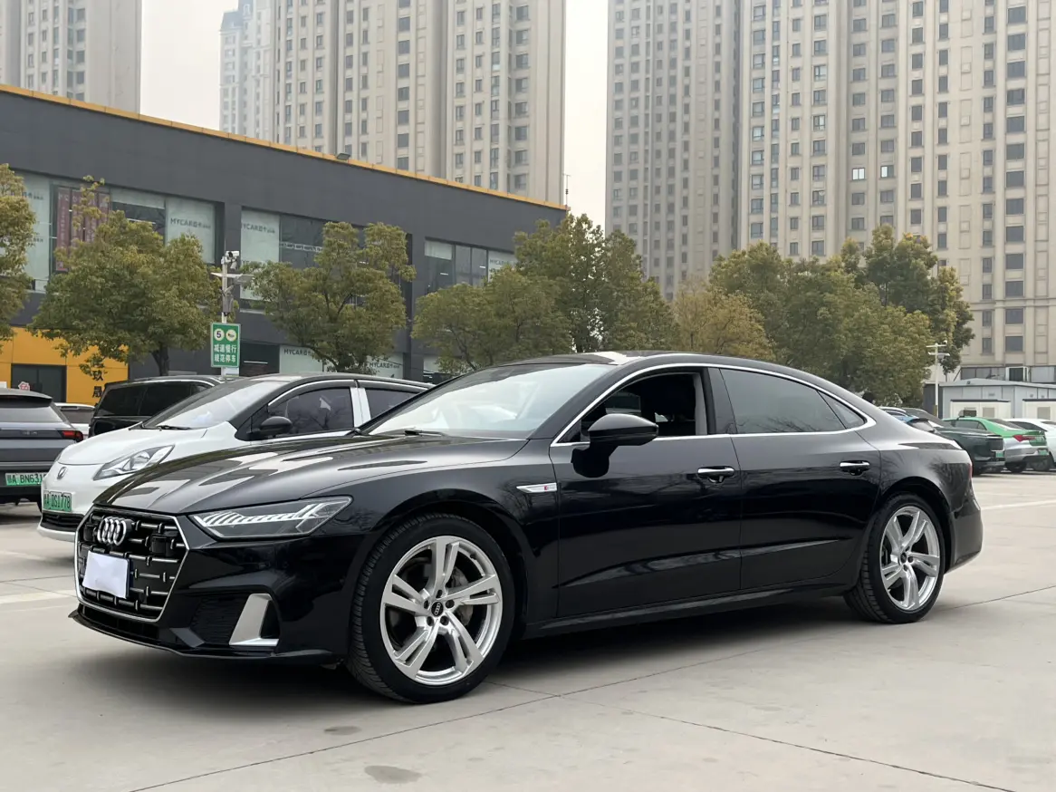 Audi A7L