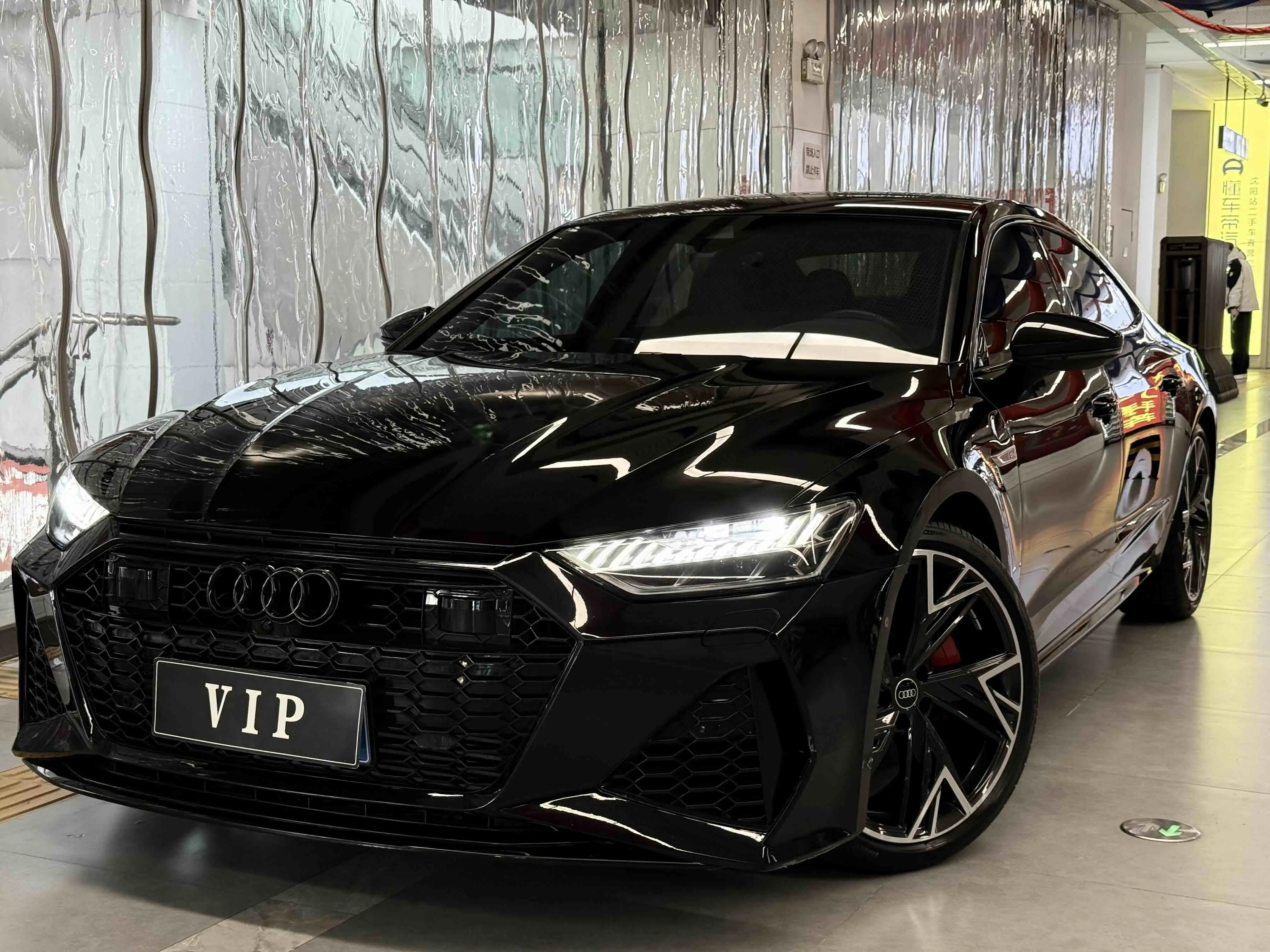 Audi A7L