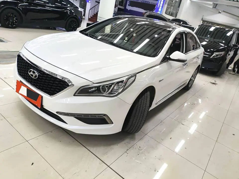 Hyundai Sonata nine