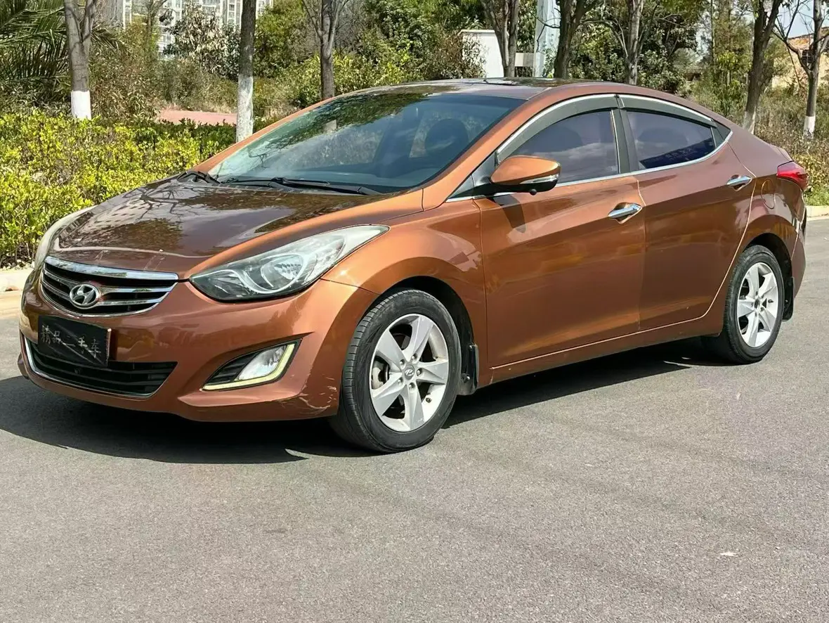 Hyundai Elantra