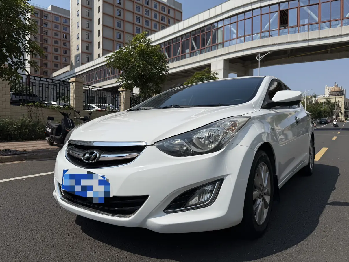 Hyundai Elantra