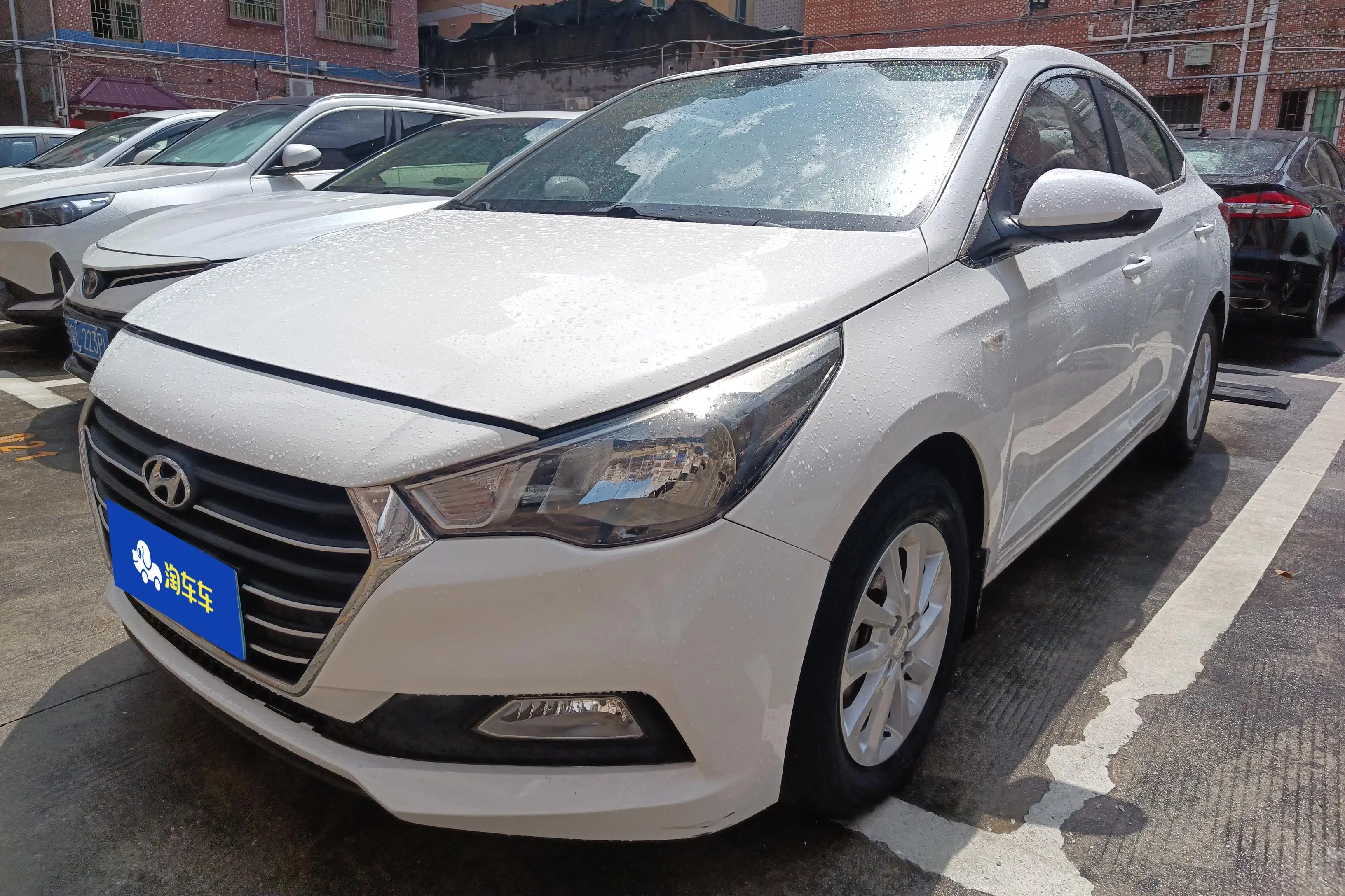Hyundai Accept