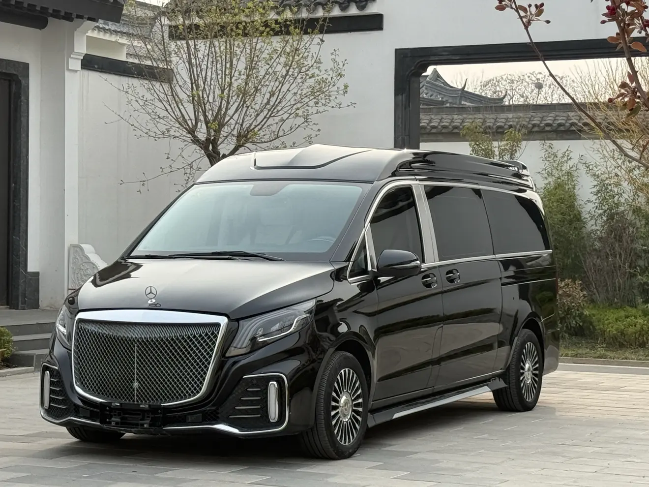 Mercedes-Benz V-Class