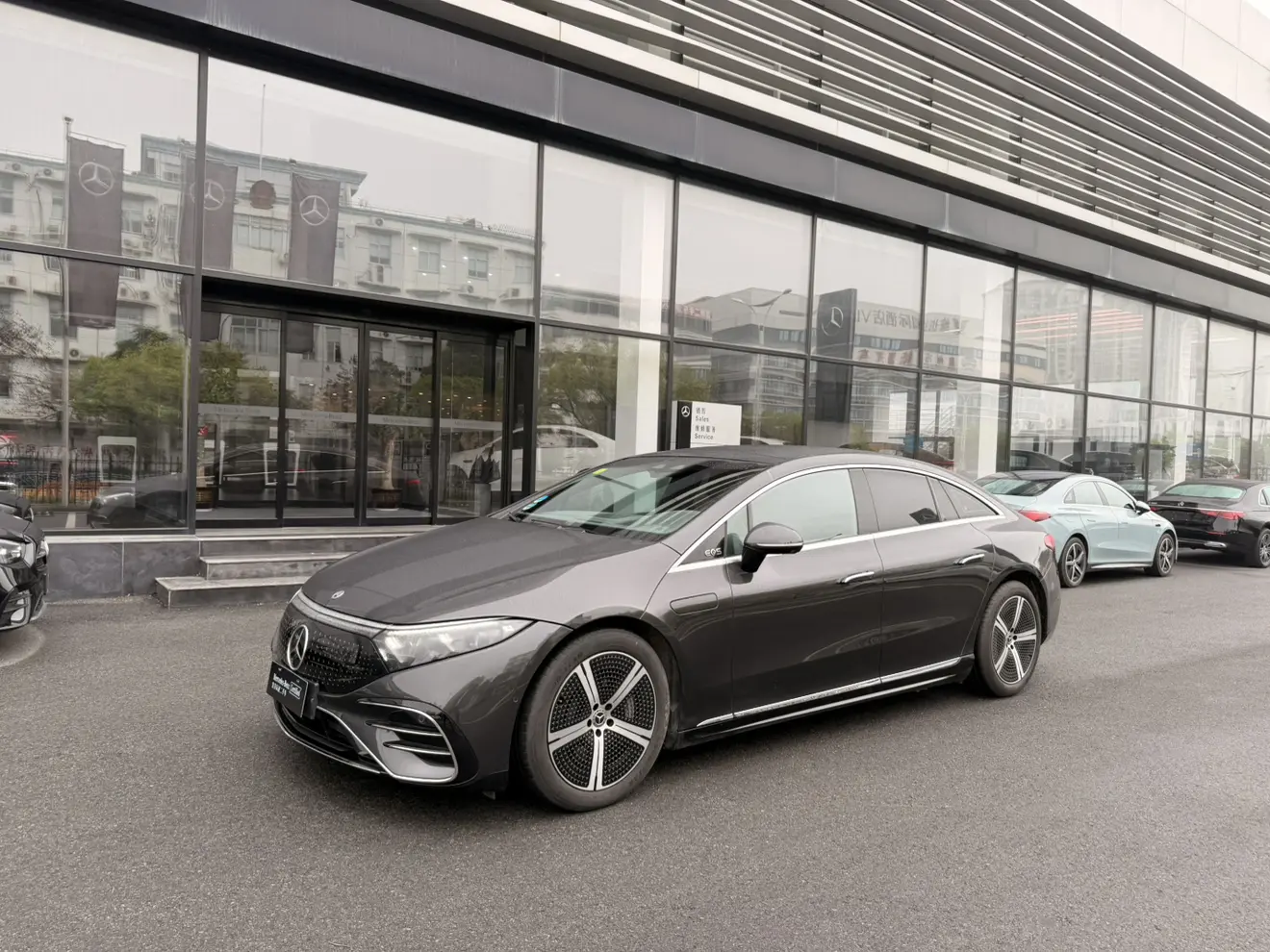 Mercedes-Benz EQS