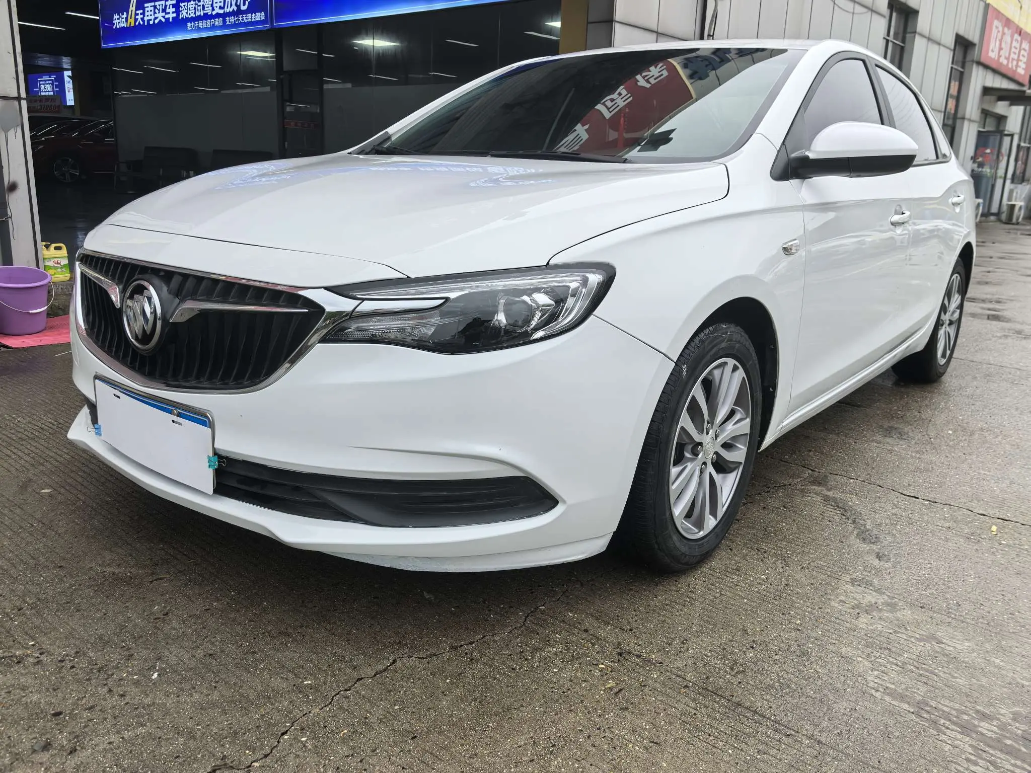 Buick Yinglang