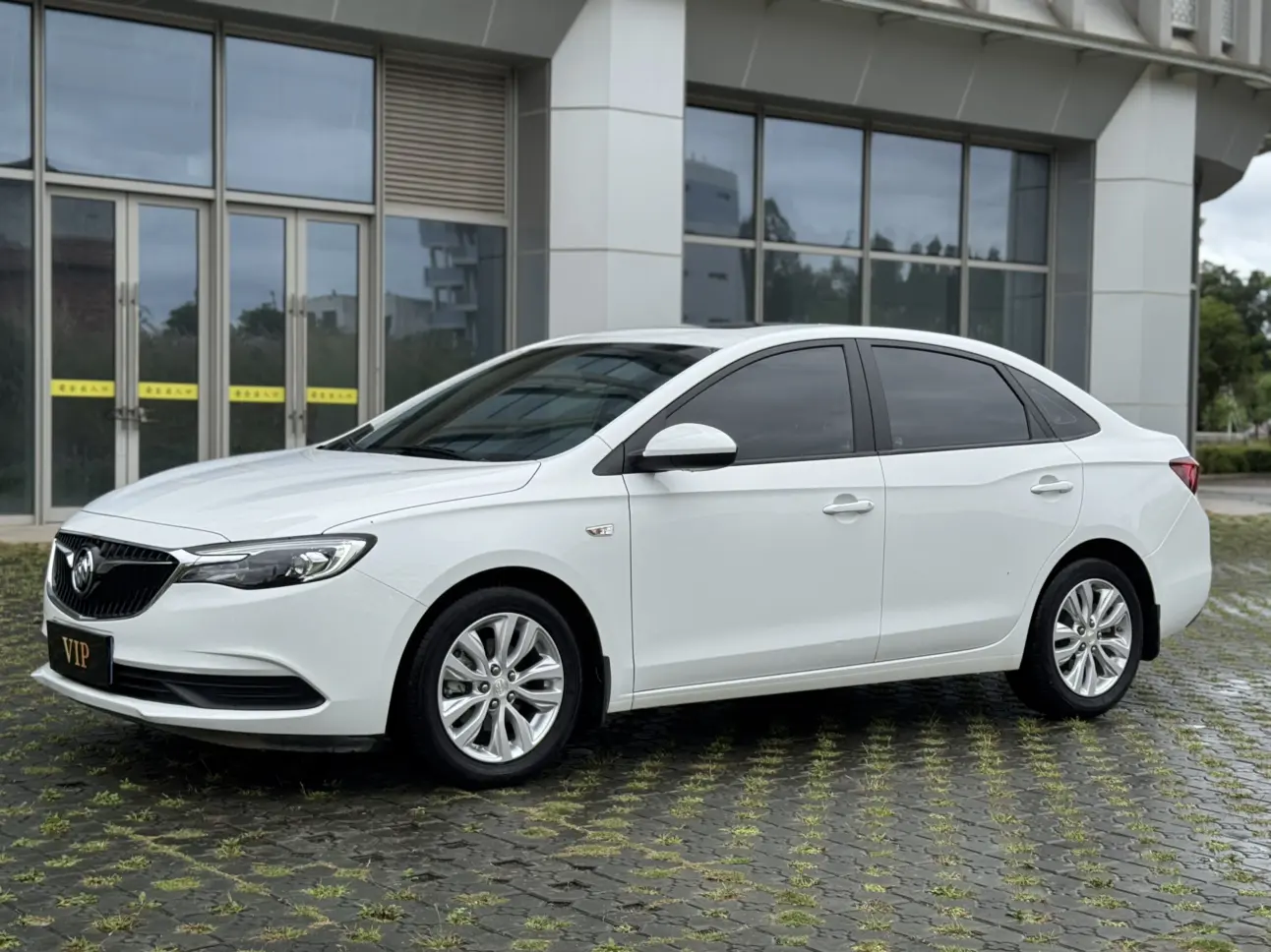 Buick Yinglang