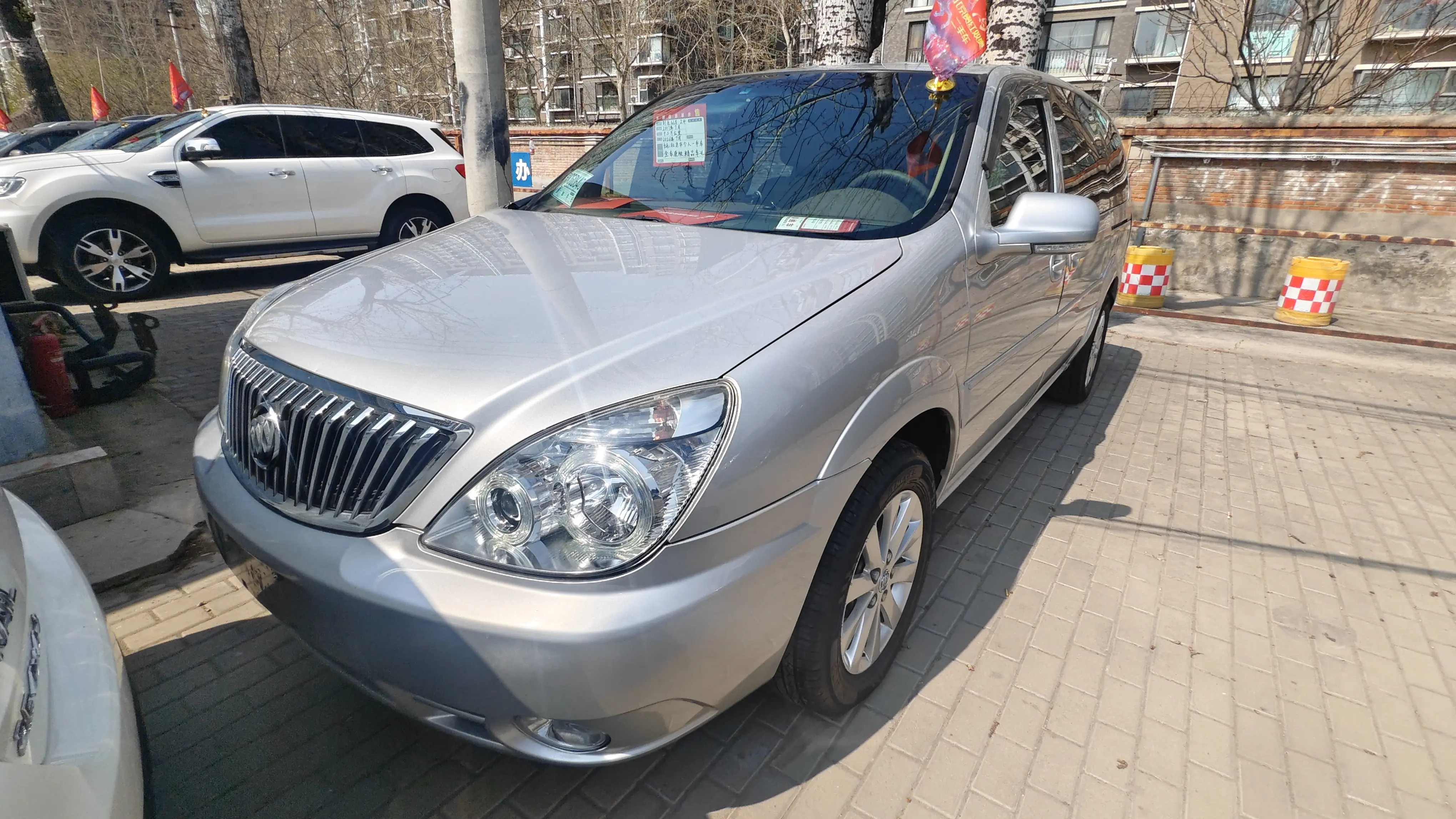 Buick GL8
