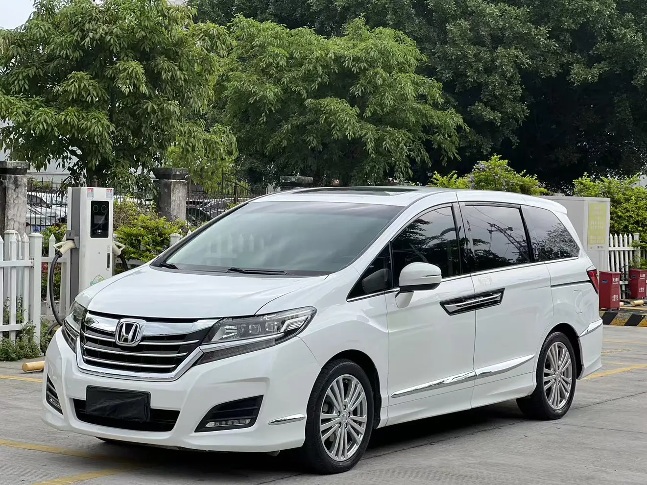 Honda Elysion