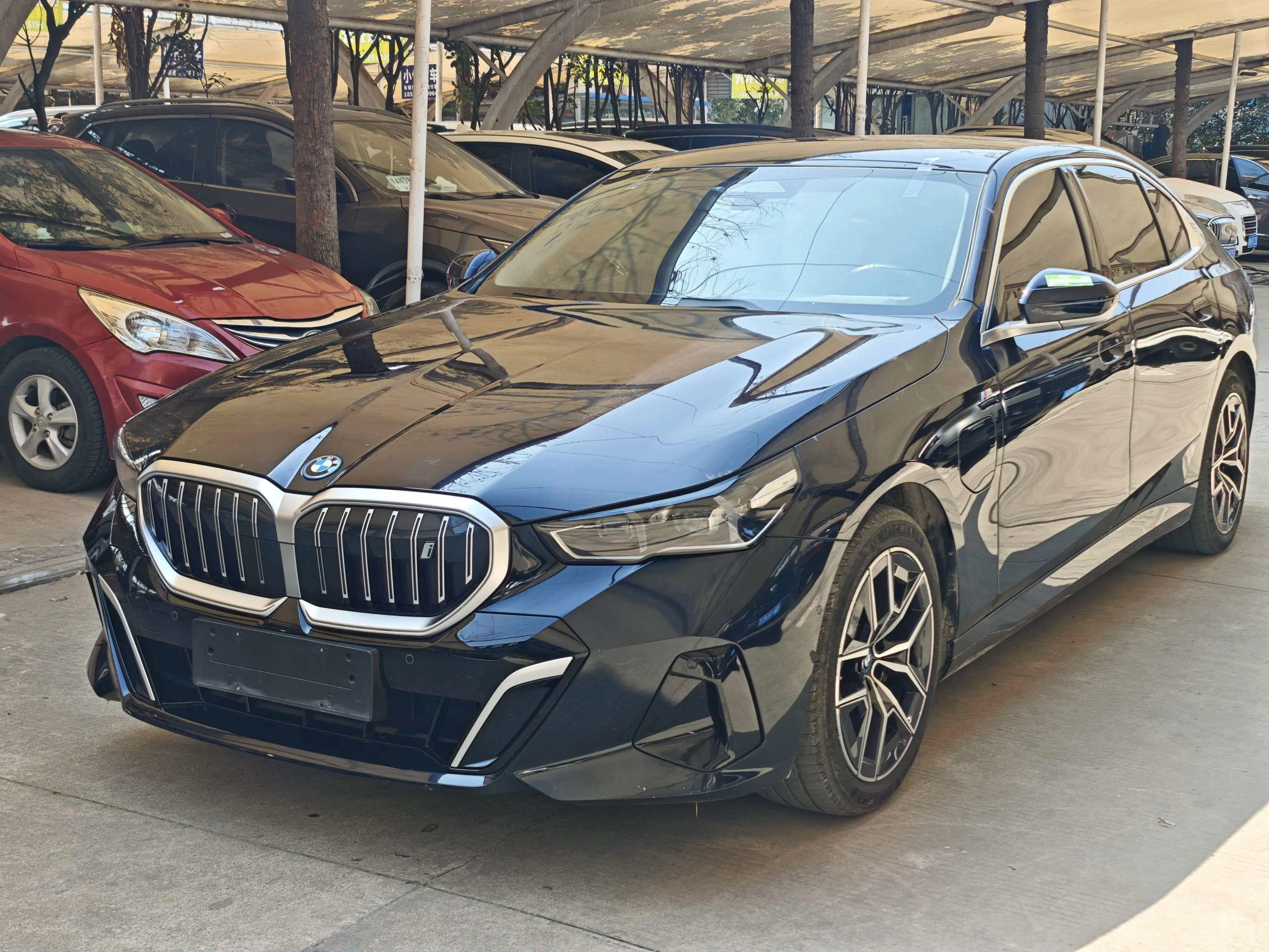BMW i5