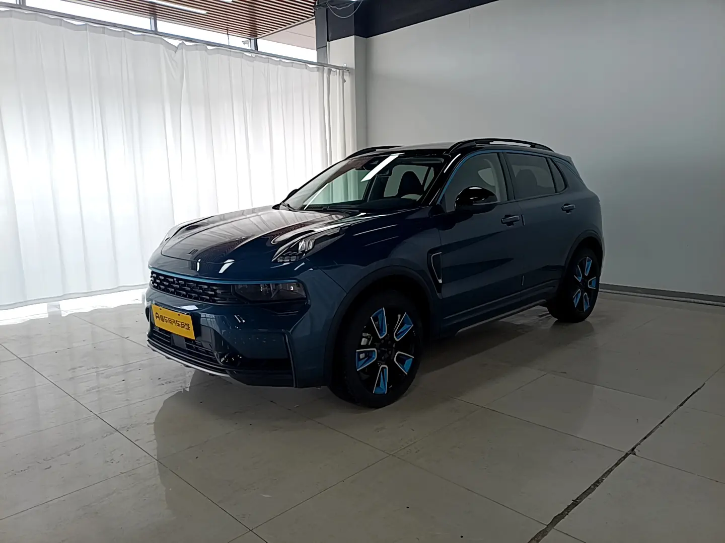 Lynk & Co 01