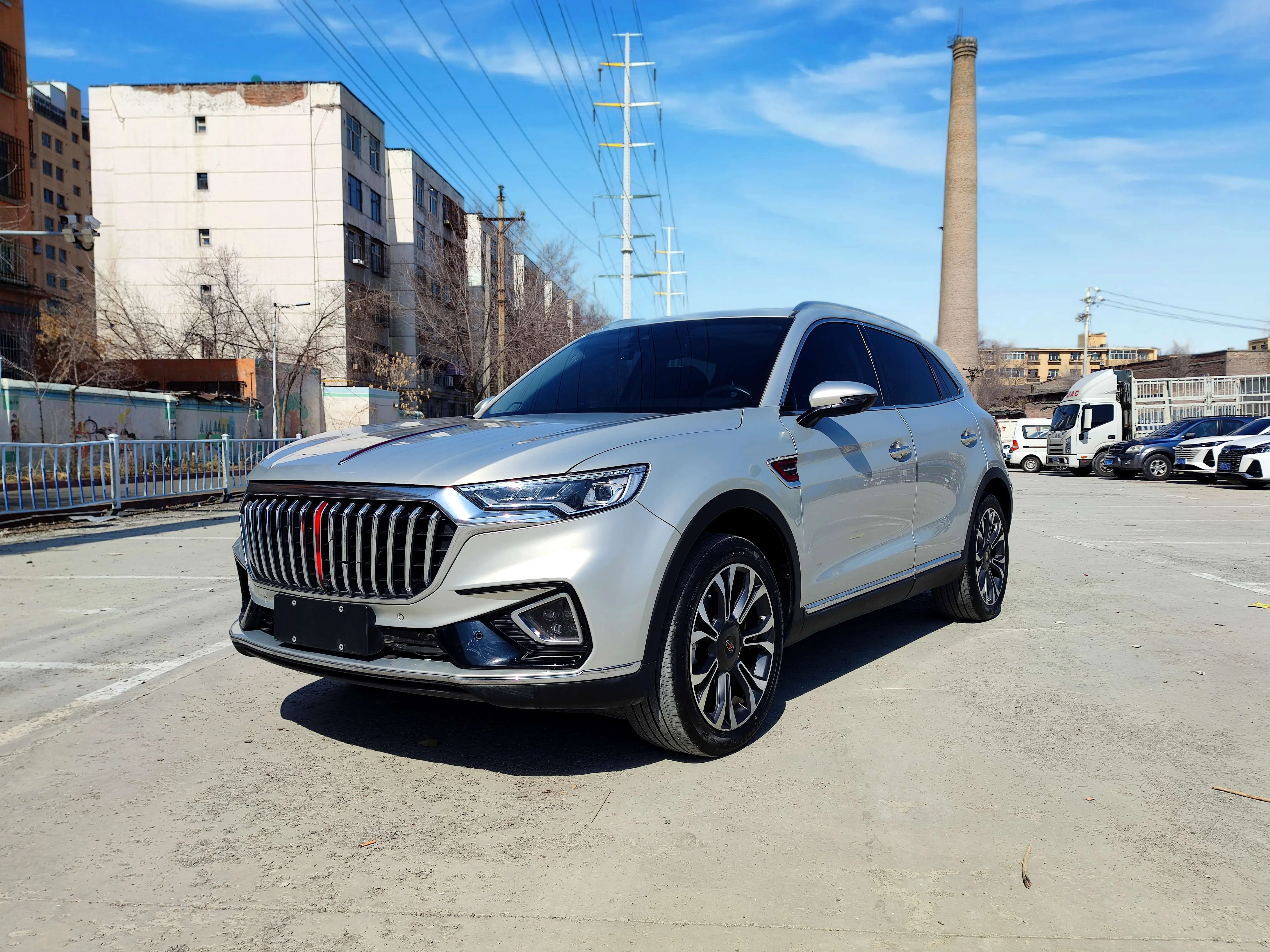Hongqi HS5