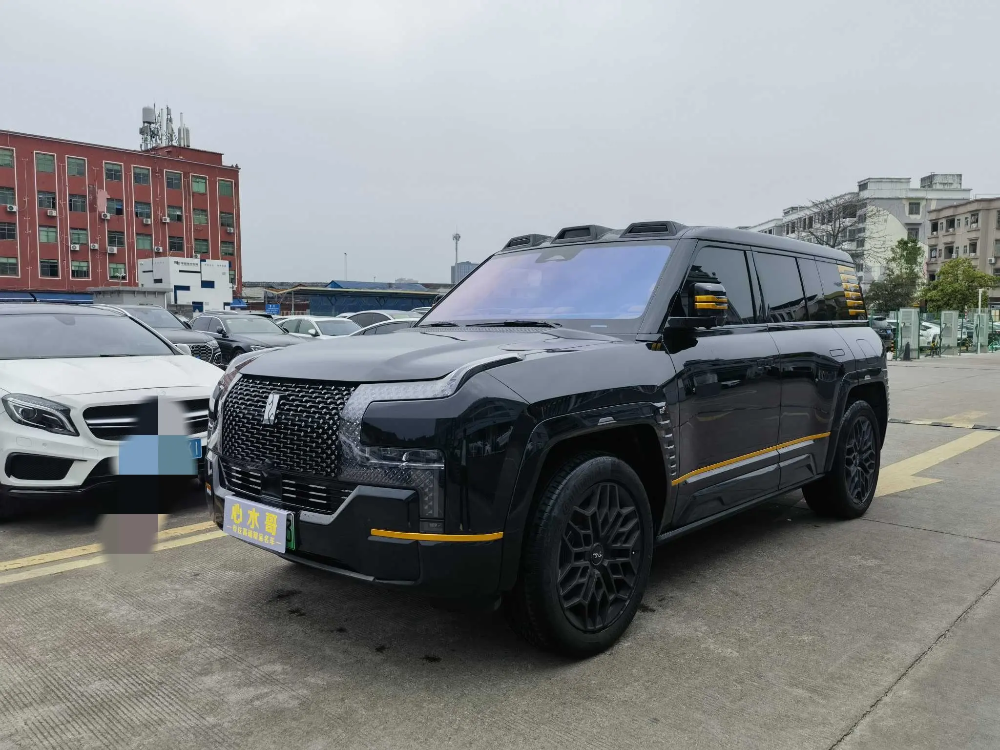 BYD Yangwang U8