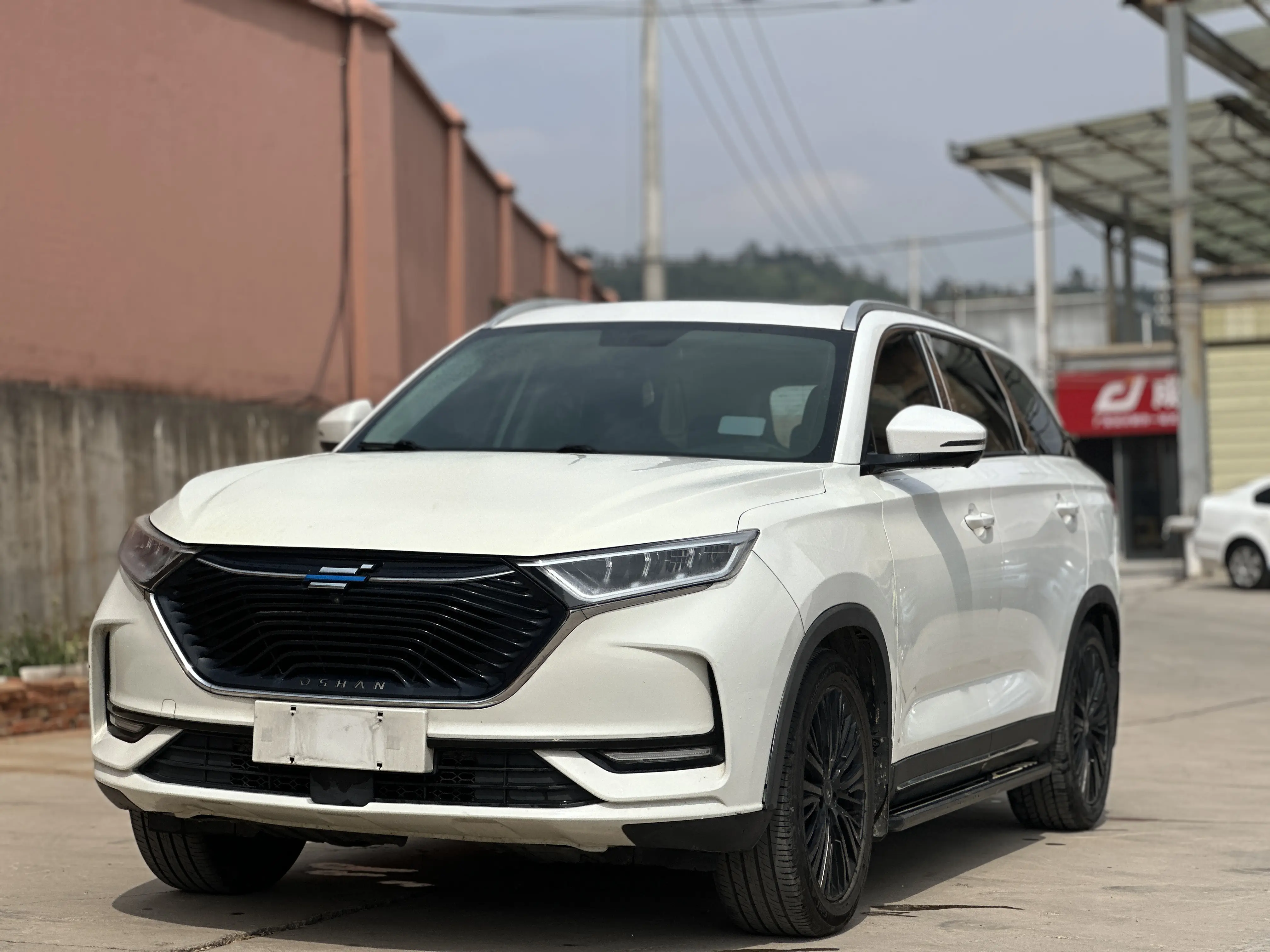 Oshan Changan Auchan X7