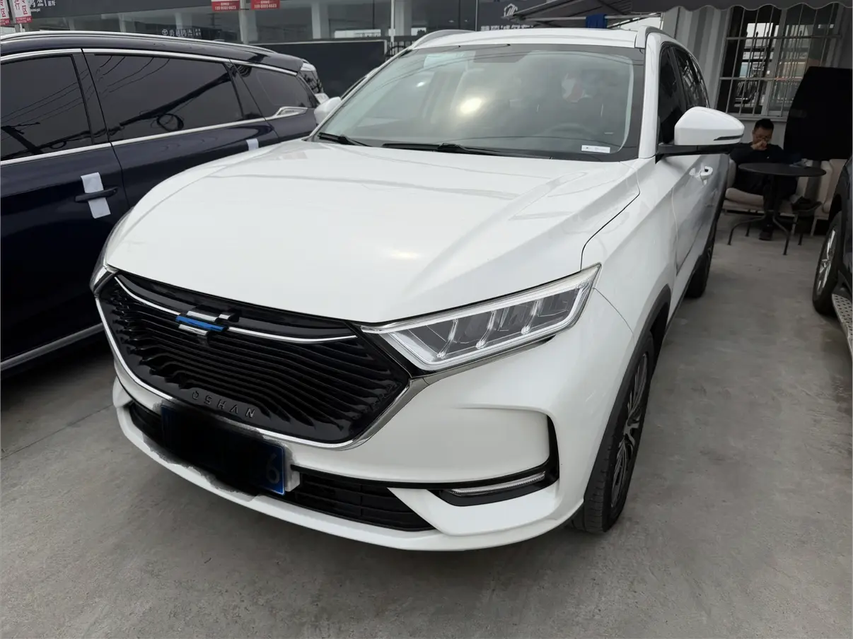 Oshan Changan Auchan X7