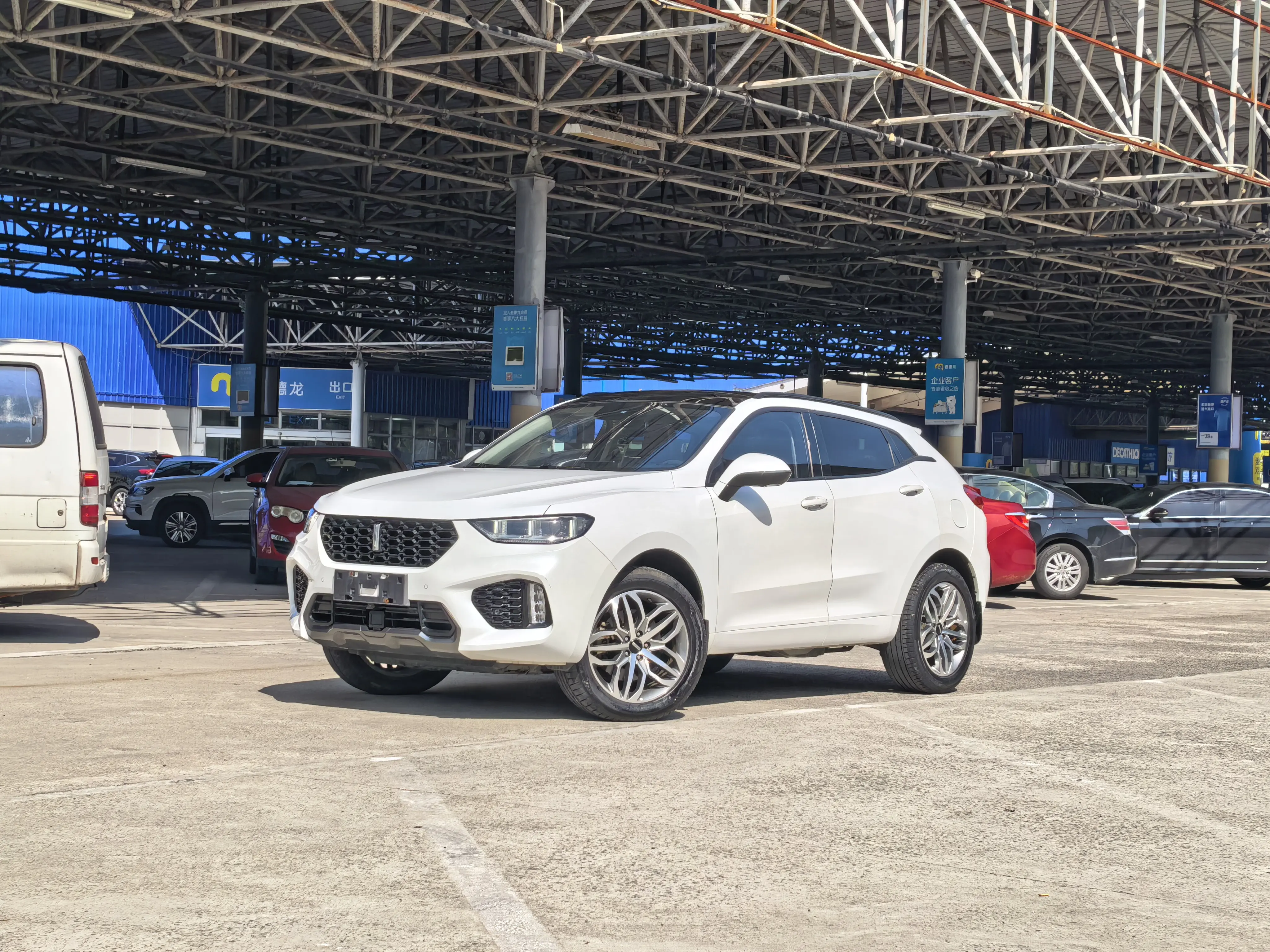 Wey Wei brand VV5