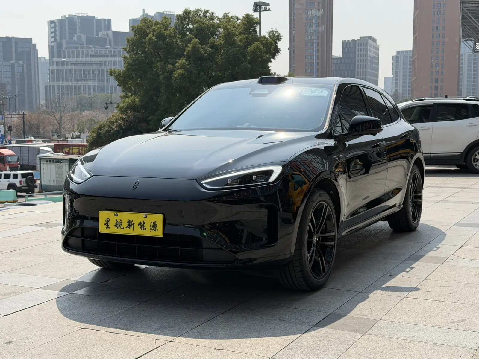 AITO M5