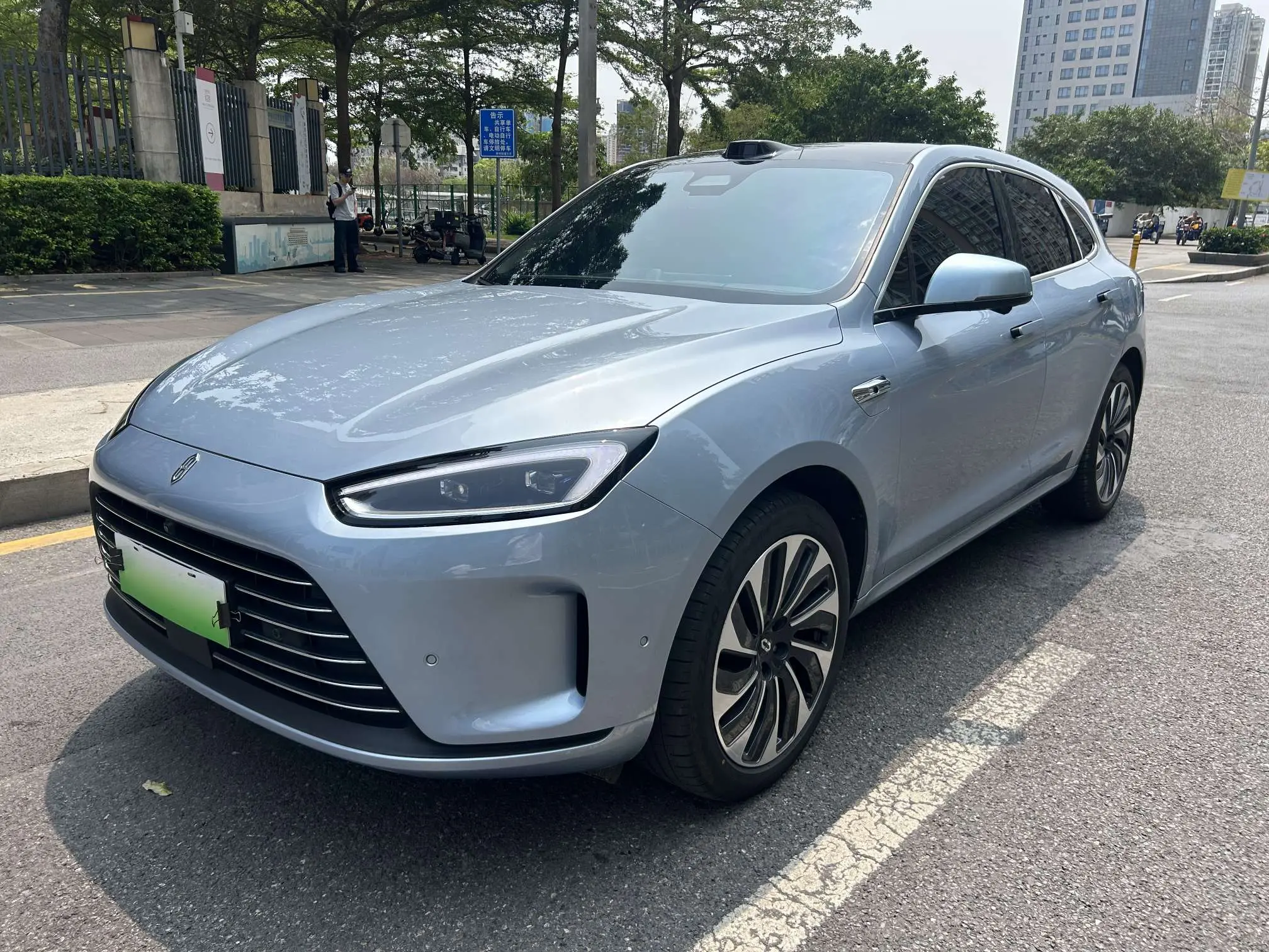 AITO M5