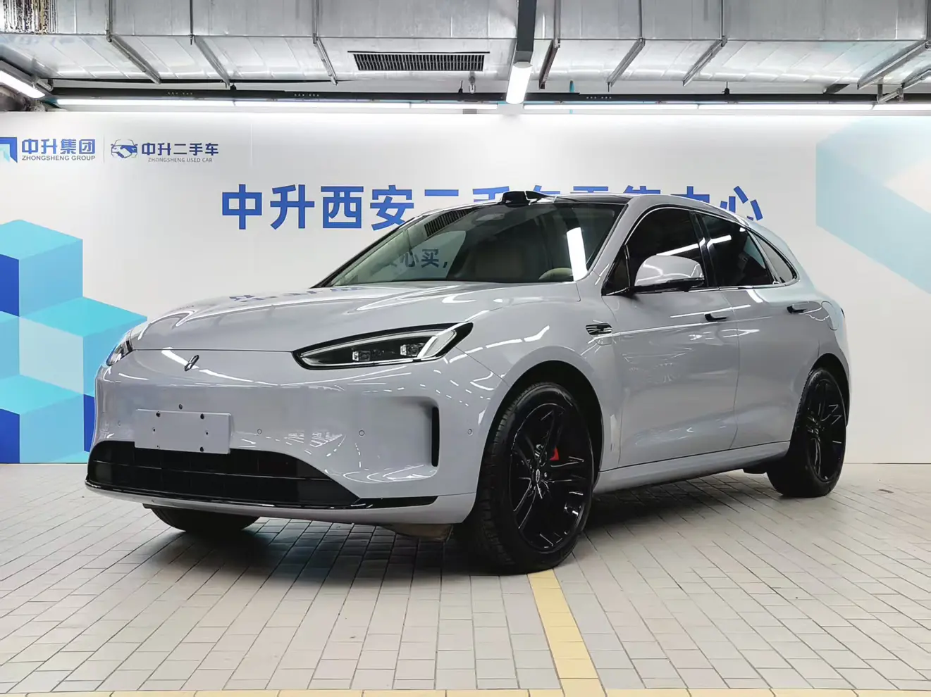 AITO M5