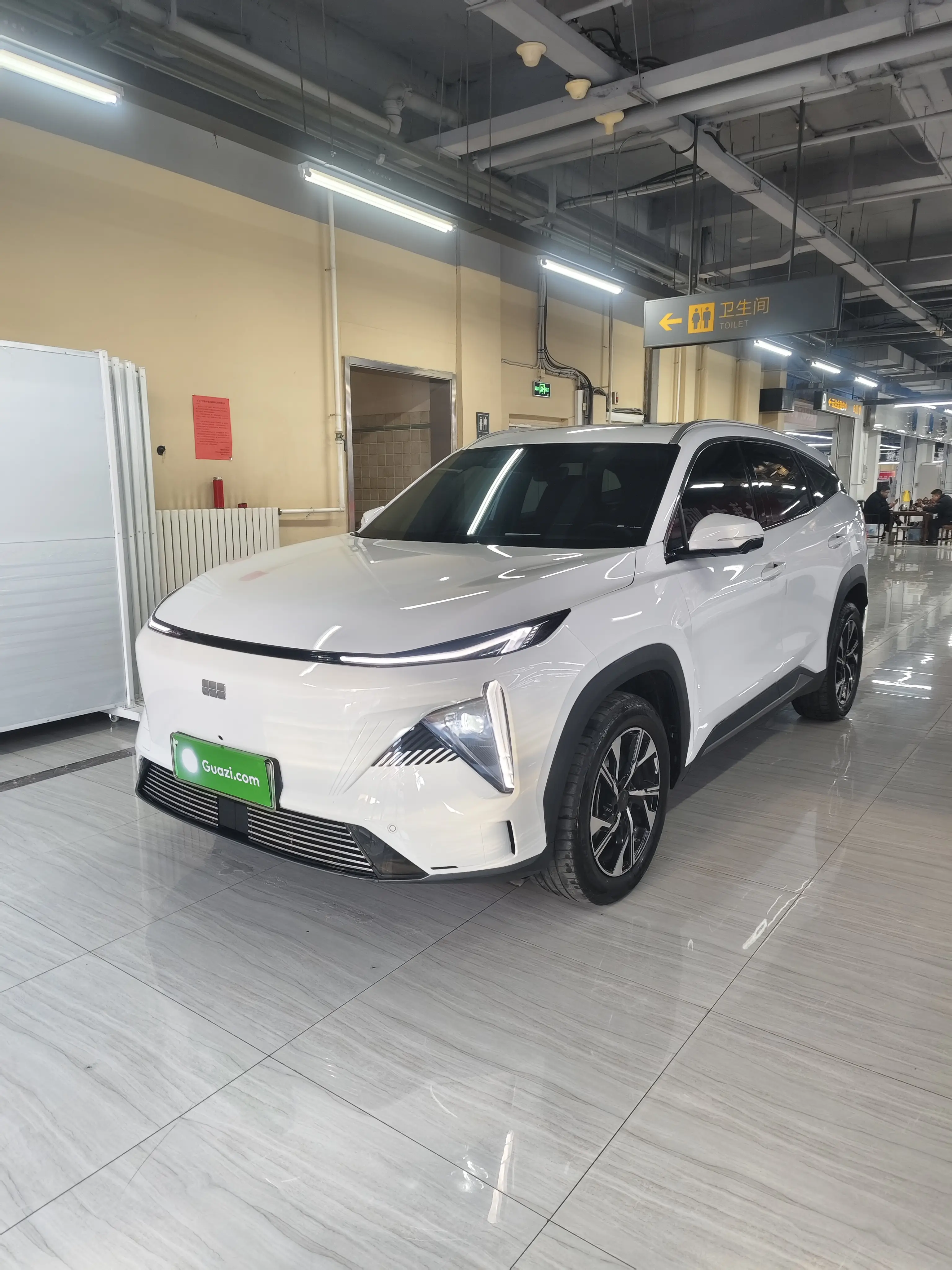 Geely Galaxy L7