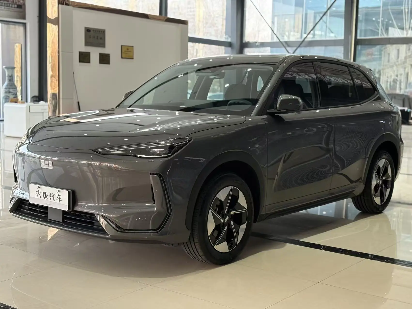 Geely Galaxy E5