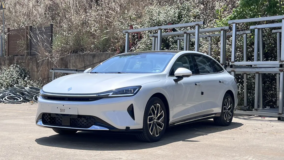 Baojun Enjoy PHEV