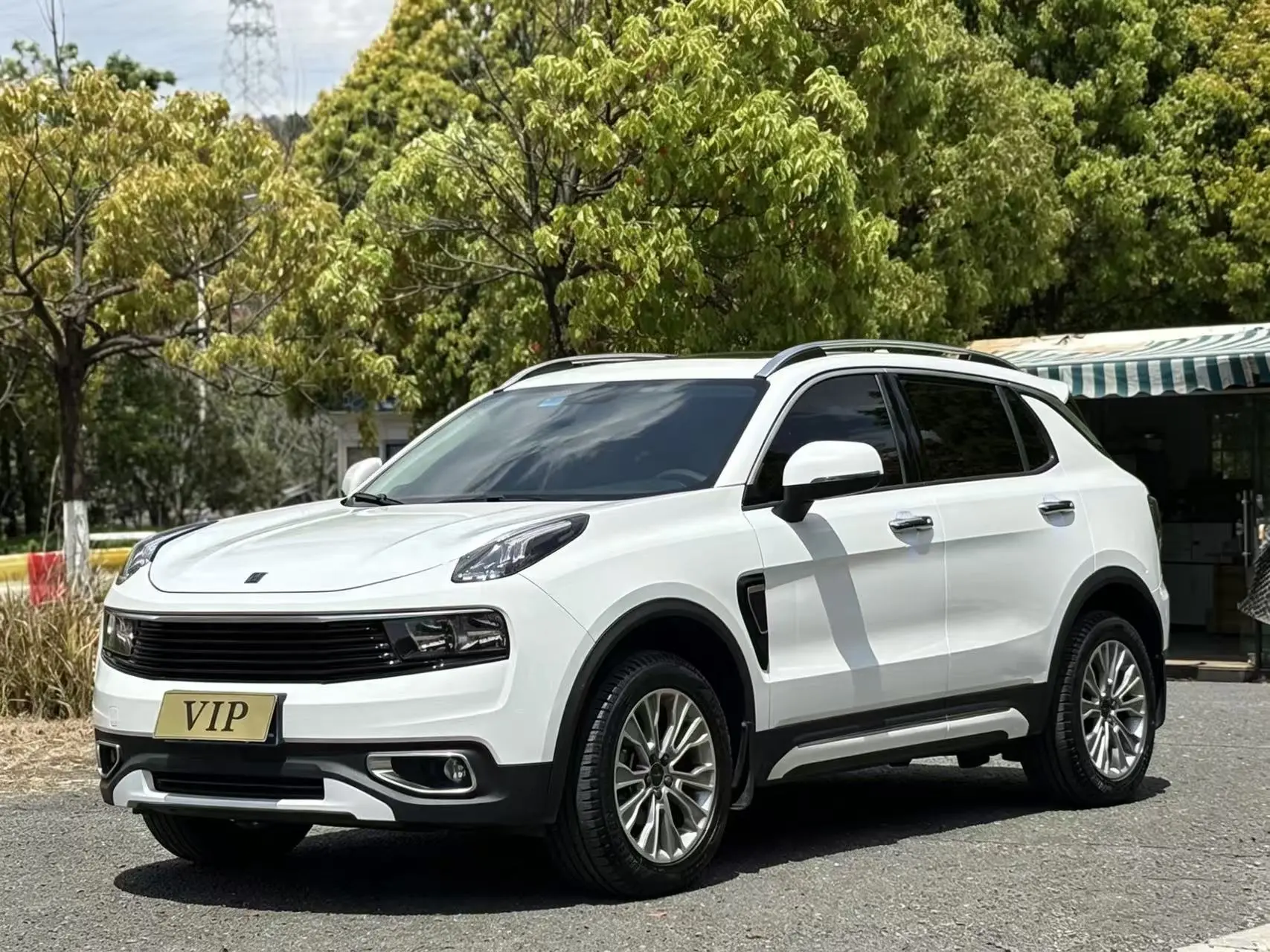 Lynk & Co 01